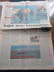 Hürriyet Pazar Gazetesi - 25 Ekim 1998 - Muhammed Ali'li Kampanya - Andrew Finkel Türkiye'deki Köşe Yazarları Arasındaki Tek Profesyonel Yabancı - Cumhuriyet'i 17 25 Yaş Arasındaki Gençlere Sorduk - Görülmemiş Fotoğraflarıyla Şair Nigar Hanım - Yabancı Sanatçıları Getiren Adam Birol Giray - Trabzon'da İlk Antik Tragedya