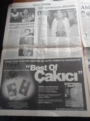 Hürriyet Pazar Gazetesi - 25 Ekim 1998 - Muhammed Ali'li Kampanya - Andrew Finkel Türkiye'deki Köşe Yazarları Arasındaki Tek Profesyonel Yabancı - Cumhuriyet'i 17 25 Yaş Arasındaki Gençlere Sorduk - Görülmemiş Fotoğraflarıyla Şair Nigar Hanım - Yabancı Sanatçıları Getiren Adam Birol Giray - Trabzon'da İlk Antik Tragedya
