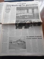 Hürriyet Pazar Gazetesi - 4 Ekim 1998 - George Soros - İlhan Cavcav Albümü - Paris Otomobil Fuarı 100. Yaşını Kutluyor - Devlet Bakanı Işılay Saygın 52 Yaşındayım Ve Bakireyim - Huysuz İhtiyar Oğuz Aral - Başrolü Hayatında Oynadı Gülnur Tufan - Pop Müziğin Kuyumcusu Neil Finn - Hint Riviyerası Goa