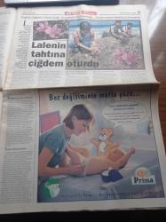 Hürriyet Pazar Gazetesi - 20 Eylül 1998 - Doktor Raporlu Çapkın Mehmet Ali Erbil Zeynep Güven'in Albümünde - Kamil Güler Ve Şebnem Dönmez Temsil Edecekler - Generation Next Türkiye - Mesut Yılmaz - Jacques Seguela - Vestel Teknolojisine Terfi Etmek Daha Kolay - Tekin Aral - Lalenin Tahtına Çiğdem Oturdu - Formula 1'de Son İki Tur - Akdeniz'de Son Güneş - Dergicilikte 21. Yüzyıl Vizyonu - Serdar Turgut - Ayşe Arman
