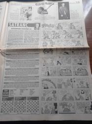 Hürriyet Pazar Gazetesi - 20 Eylül 1998 - Doktor Raporlu Çapkın Mehmet Ali Erbil Zeynep Güven'in Albümünde - Kamil Güler Ve Şebnem Dönmez Temsil Edecekler - Generation Next Türkiye - Mesut Yılmaz - Jacques Seguela - Vestel Teknolojisine Terfi Etmek Daha Kolay - Tekin Aral - Lalenin Tahtına Çiğdem Oturdu - Formula 1'de Son İki Tur - Akdeniz'de Son Güneş - Dergicilikte 21. Yüzyıl Vizyonu - Serdar Turgut - Ayşe Arman