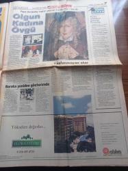Hürriyet Pazar Gazetesi - 19 Temmuz 1998 - New York Paris Londra'dan Sonra Şimdi De İstanbul Sokaklarında Canlı Heykeller - Üçüncü Fransız Devrimi - Tolkien'in Büyülü Dünyası - Park Ve Ormanların Yeni Durumu - Faye Dunaway - Disney Dünyası - Bu Kent Kargo'ya Dar Geliyor - Press Bey - Bulmaca
