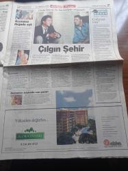 Hürriyet Pazar Gazetesi - 26 Temmuz 1998 - Cengiz Han'ın Torunları Komşuya da Geziye De Atıyla Gidiyor - Dünya Silah Pazarındaki Türk Sarsılmaz Aliş -  İstanbul'a Ait 700 Eser Günışığına Çıkıyor - Türkiye'nin İlk Kadın Doğum Uzmanı De Pakize Tarzi - Hollywood Medyayı Sorguluyor - Ali Poyrazoğlu Amerikan Oyuncuları Laçkalaştırdım - Dodi'nin Babası İddiaları Sürdürüyor - Prenses Diana