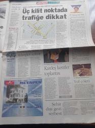 Hürriyet İstanbul Gazetesi - 29 Ekim 1998 - Büyükada'da Sabuncakis Köşkü - Balat'tan Arabesk Dünyasına Son Roman Transfer Gamze Bulut - Cihangir'de Sivil Işıklar - Ebru Gündeş'in Avukat Sevgilisi Ömer Durak - Ahmet Ertegün'ün Konuğu Mick Jagger Bodrum'dan Tekneyle Mavi Yolculuk'a Çıktı - Şarkıcı Alpay - Edirnekapı Şehitliğinden Şehit Olmayanlar Nakledilecek - Türk Dünyasından Operalar Gecesi - Topkapı Sarayın'a Özel Sektör Parası
