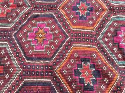 ORJİNAL 100/100 EL YAPIMI HALİ KİLİM DETAYLAR RESIMLERDE MUHTESEM URUN EL YAPIMI  (CD ODA 1 )