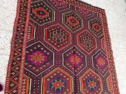 ORJİNAL 100/100 EL YAPIMI HALİ KİLİM DETAYLAR RESIMLERDE MUHTESEM URUN EL YAPIMI  (CD ODA 3 )