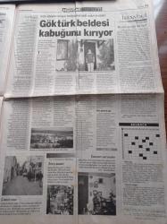 Hürriyet İstanbul Gazetesi - 24 Kasım 1998 - Ünlü Aktörlerin Terzisi Hamza Matar'a Göre Ismarlama Elbise Müşterisi Kalmadı - Fatih Kısaparmak'ın Ortaasya Çıkarması - Şebnem Kısaparmak - Manken Ebru Şallı Ozon Orhon'dan Boşandıktan Sonra Ardı Ardına İş Teklifi Aldı - Bush'un Torunu Manken Oldu - Önce Saçlar Farkedilir - Beyoğlu Emniyet Müdürü Tayfun Erdal Ceren - Boğazda Kaza Riski Azaldı