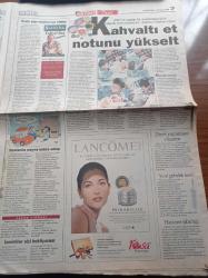 Hürriyet Tatil Gazetesi - 19 Eylül 1998 - Hande Ataizi - Cem Davran - İlk Kez Yapılacak Yapılacak Avrupa Kick Boxing Şampiyonasi-  Kick Boxing Dünya Üçüncü Kıymet Karpuzoğlu - Kaybolan Selanikli Cemaatinin Konuşan Tanığı Ilgaz Zorlu - Bill Clinton Monica Lewinsky İlişkisi- Seçmen Avı Başlıyor - Serdar Turgut - New York Times'a Saldırı - Sanki Tiyatro Sahnesi - Konniçiva Tokyo'dan Sevgiler - Kahvaltı Et Notunu Yükselt