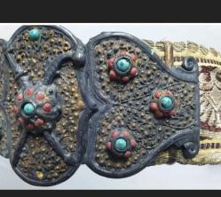 19. yüzyıl Osmanlı bronz ve metal karışımı iki parçalı kemer tokası.