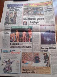 Hürriyet Gazetesi - 4 Şubat 1983 - Adile Naşit Ameliyat Oldu - Nazan Şoray - Nükhet Duru - Emel Sayın - Engin Verel 75 Milyonu Bastıran Beni Alır - Basketbolda Fenerbahçe Mucize Yarattı - Papandreu Çıkmazda Yunanistan 12 Eylül Öncesi Türkiye'ye Döndü - Adalet Bakanı Cevdet Menteş İstifa Etti - Dışişleri Bakanı İlter Türkmen Memnun Döndü - İnci Baba'nım Evleri Elinde Kaldı - Kenan Evren Öğrencileri Dinledi