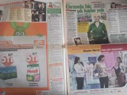 Kelebek Magazin Gazetesi - 25 Mart 2011 - Serdar Şenel - Siren Ertan - Fahriye Evcan - Özcan Deniz - Karolina Kurkova - Monica Bellucci - Rıza Kocaoğlu - Nejat İşler - Ahu Türkpençe - Yiğit Özşener - Emrah Yücel - Simla Yücel - Yiğit Özşener - Ceylan Çapa - Berk Suyabatmaz - Levent Üzümcü - Ozan Doğulu - Cem Boyner - Azra Akın - Uğur Karabayır - Özlem Süer - Cengiz Abazoğlu - Cem Lokmanhekim - Emre Ertürk - Duygu Azaphan - Dinçer Azaphan - Ceylan Çapa - Cengiz Semercioğlu - Derya Alabora - Nedim Zeper - Neslihan Demir - Volkan Severcan - Melis Alphan - Siren Ertan - Tuna Kiremitçi - Melike Karakartal - Osman Müftüoğlu - Serdar Şenel - Yonca Tokbaş - Nilgün Kasapbaşoğlu - Zeliha Sunal - Zeyno Gönenç - Nilgün Belgün - Güzin Abla - George Clooney - Onur Baştürk - Abbie Cornish fotoğraf ve haberi - Tam Takım Gazete