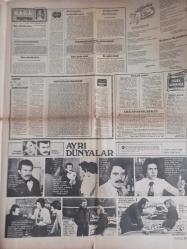 Kelebek Magazin Gazetesi - Kan ve Gül Fotoromanı - İskender Doğan - Şule Dinmer - Gülgen Bengü - Kirli Eller Fotoromanı - Ayhan Gürsoy - Ülker Akhan - Meltem Özdemir - Dağlar Prensi - Claude Virmonne - Yürekli Köpek Glen çizgi romanı - Kelebek Postası - Ayrı Dünyalar fotoromanı - Güngör Bayrak - Sümer Tilmaç - Sedat Dizici - Yavuz Özkan - Telefonla Gelen Ölüm fotoromanı - Orçun Sonat - Nazan Adalı - Özkan Yılmaz - Hiç Yoktan İyidir fotoromanı - Fırtınalı İlişkiler fotoromanı - Jane Donnelly fotoğraf ve haberi - Gazete Tam Değildir Sadece 4 Sayfası Mevcuttur