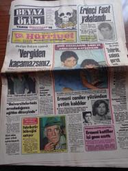 Hürriyet Gazetesi - 11 Ocak 1983 - Hülya Koçyiğit - Hüner Coşkuner - Müjde Ar -  Sezen Aksu - Türkiye'yi Temsil Eden Boksör Ali Çukur Avusturya Forması İle Hüznü Çakan İle Karşılaşıyor - İzmirspor Şampiyonluğa Gidiyor - Eroinci Fuat Yakalandı - Maliye Bakanı Adnan Başer Kafaoğlu Vergiden Kaçamazsınız - Kenan Evren 3 Üniversiteyi Ziyaret Etti - Ermeni Katiller İşi Gene Azıttı - Sakal Tartışması Danışma Meclisinde