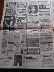Hürriyet Gazetesi - 11 Ocak 1983 - Hülya Koçyiğit - Hüner Coşkuner - Müjde Ar -  Sezen Aksu - Türkiye'yi Temsil Eden Boksör Ali Çukur Avusturya Forması İle Hüznü Çakan İle Karşılaşıyor - İzmirspor Şampiyonluğa Gidiyor - Eroinci Fuat Yakalandı - Maliye Bakanı Adnan Başer Kafaoğlu Vergiden Kaçamazsınız - Kenan Evren 3 Üniversiteyi Ziyaret Etti - Ermeni Katiller İşi Gene Azıttı - Sakal Tartışması Danışma Meclisinde