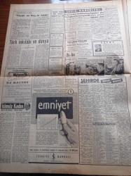 Hürriyet Gazetesi - 9 Haziran 1960 - Emin Karakuş - Türk İnkılabı Ve Dünya - Milli Maçta İskoçya'yı Yendik - Lefter Küçükandonyadis - Metin Oktay - Hürriyet Şehitlerimizin Cenazeleri Bugün Büyük Törenle Haydarpaşa'ya Götürülecek - 28 Nisan Günü Beyazıt Meydanında Şehit Düşen Turan Emeksiz Ve Nedim Özpulat - Ordu Gençlik Ve Halk Beyazıt İle Taksim Meydanlarında And İçti - Devlet Ve Hükümet Reisi Orgeneral Cemal Gürsel