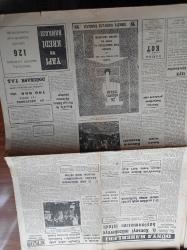 Cumhuriyet Gazetesi - 29 Mayıs 1960 - Milli Birlik Komitesinin Dün Verdiği Karar - Tarafsız Şahsiyetlerden Bir Kabine Kuruldu Orgeneral Cemal Gürsel Başbakan Oldu - Adnan Menderes'in Başbakan Olduğu Son Gece Ve Yakalanışı - Ankara'da Halk Dün Ordu Lehinde büyük Tezahürat Yaptı - Yeni Kabinede 3 Asker 14 Sivil Var - Celal Bayar - İsmet İnönü'nün Teşkilata Tamimi - Sabık Devlet Adamları Dünü Nasıl Geçirdiler