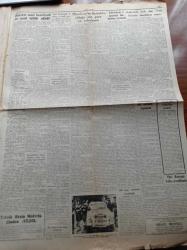 Cumhuriyet Gazetesi - 29 Mayıs 1960 - Milli Birlik Komitesinin Dün Verdiği Karar - Tarafsız Şahsiyetlerden Bir Kabine Kuruldu Orgeneral Cemal Gürsel Başbakan Oldu - Adnan Menderes'in Başbakan Olduğu Son Gece Ve Yakalanışı - Ankara'da Halk Dün Ordu Lehinde büyük Tezahürat Yaptı - Yeni Kabinede 3 Asker 14 Sivil Var - Celal Bayar - İsmet İnönü'nün Teşkilata Tamimi - Sabık Devlet Adamları Dünü Nasıl Geçirdiler