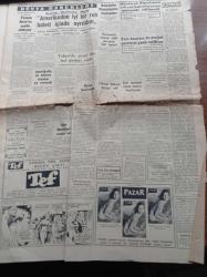 Cumhuriyet Gazetesi - 15 Ekim 1960 -  Türk Tarihinin En Büyük Davası Dün 9,30'da Başladı Ve 18'e Kadar Sürdü - Yassıada İntibaları Ne Yaptılar Yazan Cevat Fehmi Başkut- Yassıada İntibaları Nasıldılar Yazan Yaşar Kemal - Adnan Menderes Hakim Huzurunda Şikayette Bulunuyor - Celal Bayar'ın Gözleri Kin Doluydu -- Öğleden Sonra Köpek Davası Başladı Netice Bugüne Kaldı