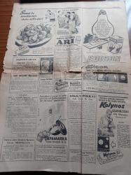 Cumhuriyet Gazetesi - 15 Ekim 1960 -  Türk Tarihinin En Büyük Davası Dün 9,30'da Başladı Ve 18'e Kadar Sürdü - Yassıada İntibaları Ne Yaptılar Yazan Cevat Fehmi Başkut- Yassıada İntibaları Nasıldılar Yazan Yaşar Kemal - Adnan Menderes Hakim Huzurunda Şikayette Bulunuyor - Celal Bayar'ın Gözleri Kin Doluydu -- Öğleden Sonra Köpek Davası Başladı Netice Bugüne Kaldı