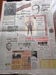 Halka Ve Olaylara Tercüman Gazetesi - 13 Ocak 1972-  Nihat Erim Spor Kanunu İçin Söz Verdi - Türk Güreşinin Anatomisi - Tarık Buğra - Ahmet Kabaklı - Rauf Tamer - Uzayıp Giden O Tren Yolları Yazı Dizisi - Asya İle Avrupa'yı Birbirine Bağlayacak Asma Köprünün İkinci Teli Çekildi - Asker Sivil Ayrımı Kaldırılacak Bütün Emeklilere Eşit Hak Veriliyor
