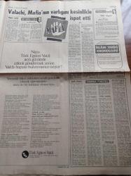 Halka Ve Olaylara Tercüman Gazetesi - 23 Ocak 1972 - Ahmet Kabaklı - Tarık Buğra - Rauf Tamer - Türkiye İşadamı Ve Sanayiciler Derneği Başkanlığına Vehbi Koç Seçildi - Cemal Kamacı Galip - Muhammed Ali Clay Foster'le 1 Nisan'da Japonya'da Karşılaşıyor - Deniz Gezmiş Hücresinin Azılı Kadın Anarşisti Olca Altınay Kadıköy'de Yakalandı - Bugün Sokağa Çıkmak Yasak - Uçak Kazasında Ölenlere Hazin Tören - Ortak Pazar Üye Sayısı 10'a Çıktı - Başbakan Nihat Erim Yurda Döndü - Kabe Bugün Gül Suyu İle Yıkanıyor