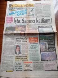Gölge Adam  Gazetesi - 27 Aralık 3 Ocak 1989 - Nilüfer Apaydın-Sibel Tan-Doktor Şahika Yüksel:Kadınlarınen büyük sorunu cinsel doyumsuzluk-Rüya Çağla-İşte Sabancı Katliamı - Büyükçekmece'deki Akçimento Fabrikası - Kalamış'taki Tarihi Koru - Kaşıkçı Eğitim Bursu - Devlet Bakanı Adnan Kahveci'nin Siyasete Atılacak Gençlere Önerileri - Türkiye'deki Masonların Lideri Orhan Alsaç - Ayak Tabanına Yapılan Masajla Vücut Ağrıları Yok Ediliyor - Sovyetler Birliğinde Konut Sorunu Yazı Dizisi - Devlet Bakanı Mehmet Yazar - Parlamento Gibi Galatasaray Kongresi - Mesut Yılmaz - Hüsamettin Cindoruk - Fikri Sağlar- Beyoğlu Belediye Başkanı Haluk Öztürk