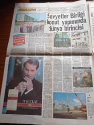 Gölge Adam  Gazetesi - 27 Aralık 3 Ocak 1989 - Nilüfer Apaydın-Sibel Tan-Doktor Şahika Yüksel:Kadınlarınen büyük sorunu cinsel doyumsuzluk-Rüya Çağla-İşte Sabancı Katliamı - Büyükçekmece'deki Akçimento Fabrikası - Kalamış'taki Tarihi Koru - Kaşıkçı Eğitim Bursu - Devlet Bakanı Adnan Kahveci'nin Siyasete Atılacak Gençlere Önerileri - Türkiye'deki Masonların Lideri Orhan Alsaç - Ayak Tabanına Yapılan Masajla Vücut Ağrıları Yok Ediliyor - Sovyetler Birliğinde Konut Sorunu Yazı Dizisi - Devlet Bakanı Mehmet Yazar - Parlamento Gibi Galatasaray Kongresi - Mesut Yılmaz - Hüsamettin Cindoruk - Fikri Sağlar- Beyoğlu Belediye Başkanı Haluk Öztürk