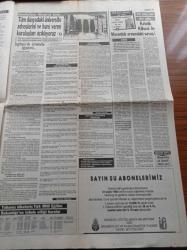 Gölge Adam  Gazetesi - 27 Aralık 3 Ocak 1989 - Nilüfer Apaydın-Sibel Tan-Doktor Şahika Yüksel:Kadınlarınen büyük sorunu cinsel doyumsuzluk-Rüya Çağla-İşte Sabancı Katliamı - Büyükçekmece'deki Akçimento Fabrikası - Kalamış'taki Tarihi Koru - Kaşıkçı Eğitim Bursu - Devlet Bakanı Adnan Kahveci'nin Siyasete Atılacak Gençlere Önerileri - Türkiye'deki Masonların Lideri Orhan Alsaç - Ayak Tabanına Yapılan Masajla Vücut Ağrıları Yok Ediliyor - Sovyetler Birliğinde Konut Sorunu Yazı Dizisi - Devlet Bakanı Mehmet Yazar - Parlamento Gibi Galatasaray Kongresi - Mesut Yılmaz - Hüsamettin Cindoruk - Fikri Sağlar- Beyoğlu Belediye Başkanı Haluk Öztürk