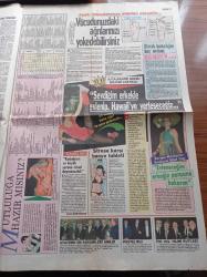 Gölge Adam  Gazetesi - 27 Aralık 3 Ocak 1989 - Nilüfer Apaydın-Sibel Tan-Doktor Şahika Yüksel:Kadınlarınen büyük sorunu cinsel doyumsuzluk-Rüya Çağla-İşte Sabancı Katliamı - Büyükçekmece'deki Akçimento Fabrikası - Kalamış'taki Tarihi Koru - Kaşıkçı Eğitim Bursu - Devlet Bakanı Adnan Kahveci'nin Siyasete Atılacak Gençlere Önerileri - Türkiye'deki Masonların Lideri Orhan Alsaç - Ayak Tabanına Yapılan Masajla Vücut Ağrıları Yok Ediliyor - Sovyetler Birliğinde Konut Sorunu Yazı Dizisi - Devlet Bakanı Mehmet Yazar - Parlamento Gibi Galatasaray Kongresi - Mesut Yılmaz - Hüsamettin Cindoruk - Fikri Sağlar- Beyoğlu Belediye Başkanı Haluk Öztürk