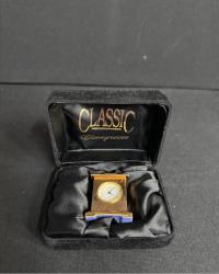 PİRİNÇ ÖZEL KUTUSUNDA  KOLEKSİYONLUK MİNYATÜR MASA SAATİ 670