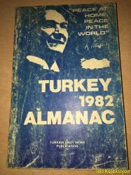 ALMANAC : A Turkish Daily News Publication - İlnur Çevik - İngilizce Kitap (ALMANAK : Türkçe Günlük Haber Yayını)