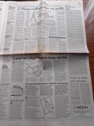 Cumhuriyet Gazetesi - 5 Nisan 1995 - Kurucusu Yunus Nadi - İlhan Selçuk - Ahmet Taner Kışlalı - Aleviler Ne İstiyor -  Türkiye Güzeli Demet Şener - Balata Kulübü Yöneticisi Ateş Ünal Erzen Kumarbazlar Takımdan Gidecek - Kıbrıs Rum Hentbol Takımı İstanbul'da Kampa Girdi - CHP Genel Başkanı Hikmet Çetin 5 Nisan'ı Aklamadı - Tansu Çiller Batı'yı Suçladı - Cumhurbaşkanı Süleyman Demirel'le Latin Amerika'da - Kayıp Ailelerine Dayak