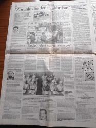 Cumhuriyet Gazetesi - 5 Nisan 1995 - Kurucusu Yunus Nadi - İlhan Selçuk - Ahmet Taner Kışlalı - Aleviler Ne İstiyor -  Türkiye Güzeli Demet Şener - Balata Kulübü Yöneticisi Ateş Ünal Erzen Kumarbazlar Takımdan Gidecek - Kıbrıs Rum Hentbol Takımı İstanbul'da Kampa Girdi - CHP Genel Başkanı Hikmet Çetin 5 Nisan'ı Aklamadı - Tansu Çiller Batı'yı Suçladı - Cumhurbaşkanı Süleyman Demirel'le Latin Amerika'da - Kayıp Ailelerine Dayak