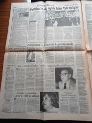 Aydınlık Gazetesi - 11 Nisan 1994 - Sakıp Sabancı Tansu Çiller Hükümetini Desteklemeliyiz - Alpay Beşiktaş'a Sergen Yalçın Sayesinde Geldim -  Jean Pierre Papin'e Talip Çıktı - Banker Kastelli  Sermaye Halkın Sırtından Geçiniyor - Tekel İşçileri Toplu Eylemde - Haftanın Eylem Takvimi - İşçi Partisi - Hava Kuvvetleri Eski Komutanı Orgeneral Safter Necioğlu Petlas'ın Kapatılması Hakkında Aydınlık'a Konuştu - Ferit İlsever - Dedeman Oteli - Zonguldak'a Karşı Bosna Tertibi