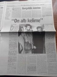 Radikal İki Gazetesi - 15 Kasım 1998 - Dört Usta Müzisyen The Poozies - Deniz Gezmiş - İki Özgür Kelebek Sevinç Erbulak ve Tolga Çevik - İşveli Ve Cilveli Rober Hatemo - Bülent Ortaçgil - Hoşçakal Yarın Film - Ertuğrul Kürkçü - Füsun Önal - Hadi Çaman - Sertab Erener - Yıldırım Turker- Oray Eğin - Bulmaca - Yıldo'nun Altın Yılları - Süleyman Demirel - Allende - Pinochet - RTÜK Neden Kaldırılamaz