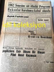 İSTANBUL VAKİT GAZETESİ YEREL TAŞRA BASINI ---6 Ocak 1962 Yıl :48 Sayı :13067--Milletvekili aylıklarını tespit  meselesi etrafında cereyan eden  hadiseler , Parlemento müzakerelerinde halk efkarının  kuvvetini  ve bir Anayasa mahkemesi lüzumunu  göstermiştir --İsmet İnönü ---İşçi Davası :Asım Us --1962 Berlin Meselesi -- 147 'lerle ilgili  hükümet tasarısı --1962 Senesine Ait İthalat  Programı Balkanlar Kurulunca Kabul Olunmuştur --1961 yılının dikkati çeken  olayları yazan :Kemal Akman --Müşterek Pazarda 2. Safha --Mükrimin Halil Hoca --İngilizlere Esir Düşen Bir Alman Pilot Nasıl Kaçmıştı --Tüccar Yeni yılda Bekledikleri  Temenniler 14 Nokta da Toplanıyor --Milli Eğitim Şurası Toplanıyor --Av Tüfeklerinin İadesi Emri Geldi  Yaban Domuzları  zararlı ve faydalı  tarafları  :Turhan  Tamerler --