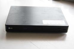 LG BP450 3D Smart Blu-Ray Oynatıcı     (ANTİK KOLİ 12