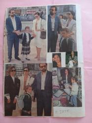 Türkan Şoray ve kızı Yağmur Ünal -Cihan Ünal Çeşitli Gazete Dergi ve Haber Sayfalarından kesilmiş 12 adet fotoğraflı 20*30cm ebadında arkalı önlü boş kağıda yapıştırılmıştır.