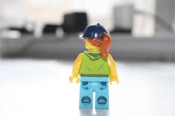 ORJİNAL LEGO FİGÜR OYUNCAK  DETAYLAR RESIMLERDE (CD ODA KUTU