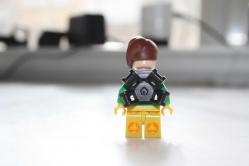 ORJİNAL LEGO FİGÜR OYUNCAK  DETAYLAR RESIMLERDE (CD ODA KUTU