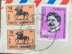 Mektup Zarfından Kesilmiş  / Postadan Geçmiş Üçlü Pul Filateli - Damgalı - ATLI ATATÜRK İZMİR, 10 KURUŞ / KEMALETTİN MİMAROĞLU, 60 KURUŞ -  Türkiye Cumhuriyeti