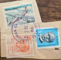 Mektup Zarfından Kesilmiş  / Postadan Geçmiş Üçlü Pul Filateli - Tercüman Gazetesi, 22 Şubat 1969 Damgalı - ATATÜRK, 150 KURUŞ / UÇAK, 60 KURUŞ / DR. BESİM ÖMER AKALIN, 5 KURUŞ-  Türkiye Cumhuriyeti