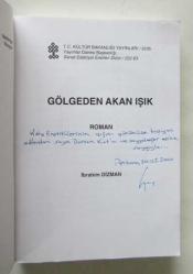 Gölgeden Akan Işık [İMZALI]