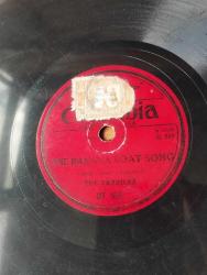 THE TARRIERS - THE BANANA BOAT SONG & ORCHESTRA AKI SMYRNEOU - SHISH KEBAB * COLUMBIA TAŞ PLAK