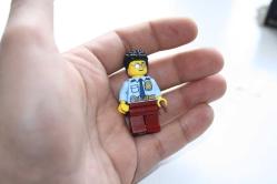 ORJİNAL LEGO FİGÜR OYUNCAK  DETAYLAR RESIMLERDE (CD ODA KUTU