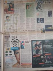 Kelebek Magazin Gazetesi - 17 Eylül 1998 - Basında transfer mevsimi - Evde son söz kimin? - Türkülerle Yaşıyor - Zara - Kalbinize Sahip Çıkın! - Aklınızda Bulunsun - Cildinizin Nem Kaynağı - Pakize Suda - Yasemin Boran - Güzin Abla - Gündüz Tezmen - Güngörmüşler (Kavanagh) - Fatoş (Chic Young) - Dedektif Nik - Bizimkiler (Ersin Burak) Çizgi Romanları - Alışveriş Tutkusu - Kadınlar bu problemi daha çok yaşıyor - Godzilla istilası - 250 Kilometrenin Hikayesi - 75'inci Yıla Farklı Kutlama - Sürpriz Gelişmeler - Ormanın Efendisi fotoğraf ve haberi - Tam Takım Gazete