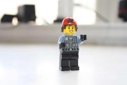 ORJİNAL LEGO FİGÜR OYUNCAK  DETAYLAR RESIMLERDE (CD ODA KUTU