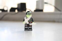 ORJİNAL LEGO FİGÜR OYUNCAK  DETAYLAR RESIMLERDE (CD ODA KUTU