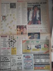 Kelebek Magazin Gazetesi - 21 Eylül 1998 - Demir Takviyesi - Sonbaharın habercisi Depresyon - Uçan Fotoğraflar - Lois Greenfield - İsmet Bora - Sorumlusu Melatonin mi? - Ayşe Arman - Sen Bana Doknuyorsun - Yasemin Boran - Sezgileri Geliştirme Yöntemleri - Gündüz Tezmen - Güngörmüşler (Kavanagh) - Fatoş (Chic Young) - Dedektif Nik - Bizimkiler (Ersin Burak) Çizgi Romanları - Güzin Abla - Gündüz Tezmen - Kocamı Hiç Sevmedim - Gündüz Tezmen - Uçan Fotoğraflar - Clinton Kravatları Çok Moda - Yemeklerde Yeni Lezzet - Jean'de Hawaii Rüzgarları - Selim Akçin - Neden Savunayım - Araba İçin Son Viraj - Yeni Şekerler - Sıcak Saatler - Yeni Vergi Yasası