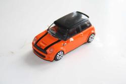 bburago mini cooper S 1/43 ARABA VE ÇEKİCİ Sİ İLE BERABER       OYUNCAK ARABA KOLLESKİYON (( YENİ RAF
